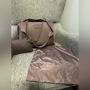 Dagne Dover Medium Landon Carryall in Dune
